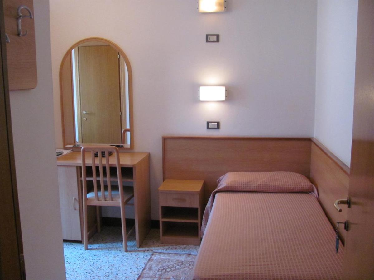 Albergo Moretti Senigallia Eksteriør bilde