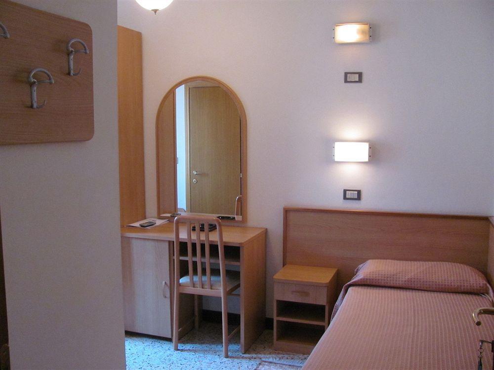 Albergo Moretti Senigallia Eksteriør bilde